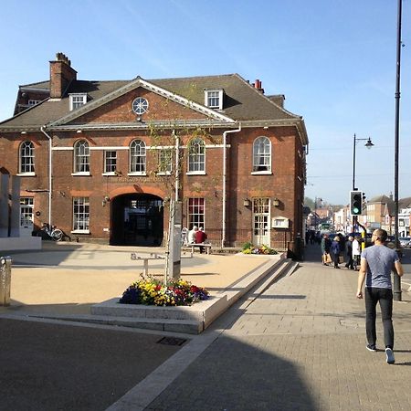 ניומרקט The Rutland Arms Hotel מראה חיצוני תמונה