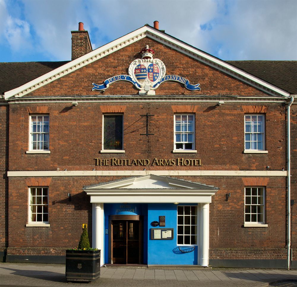 ניומרקט The Rutland Arms Hotel מראה חיצוני תמונה