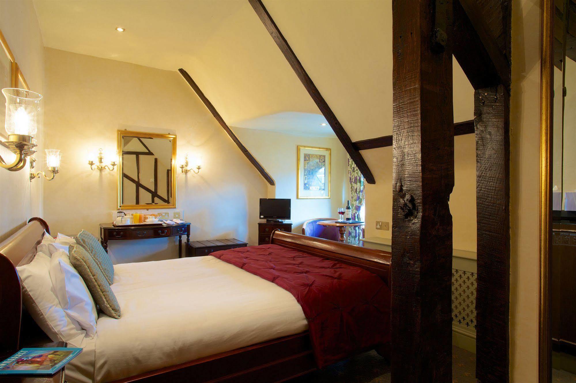 ניומרקט The Rutland Arms Hotel מראה חיצוני תמונה