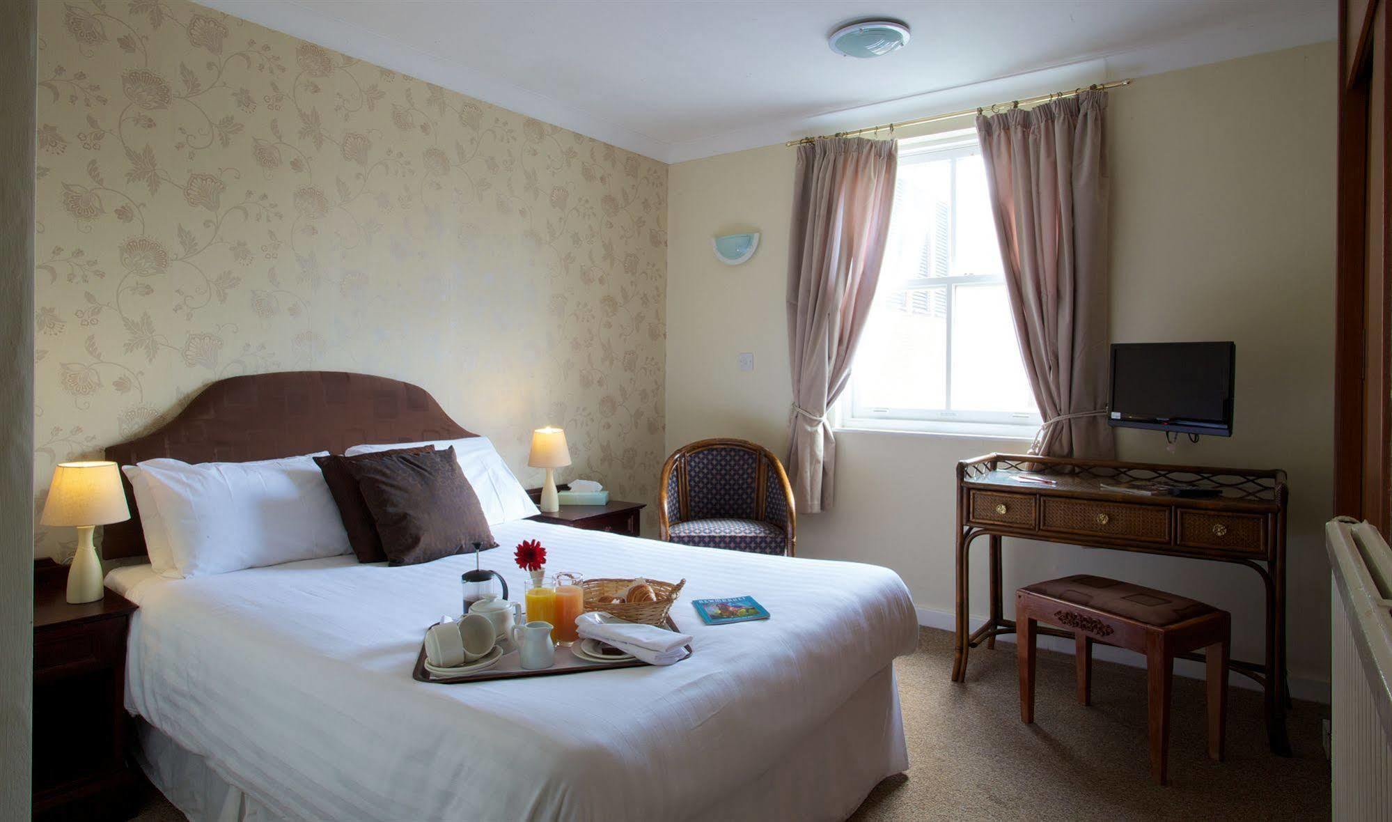 ניומרקט The Rutland Arms Hotel מראה חיצוני תמונה