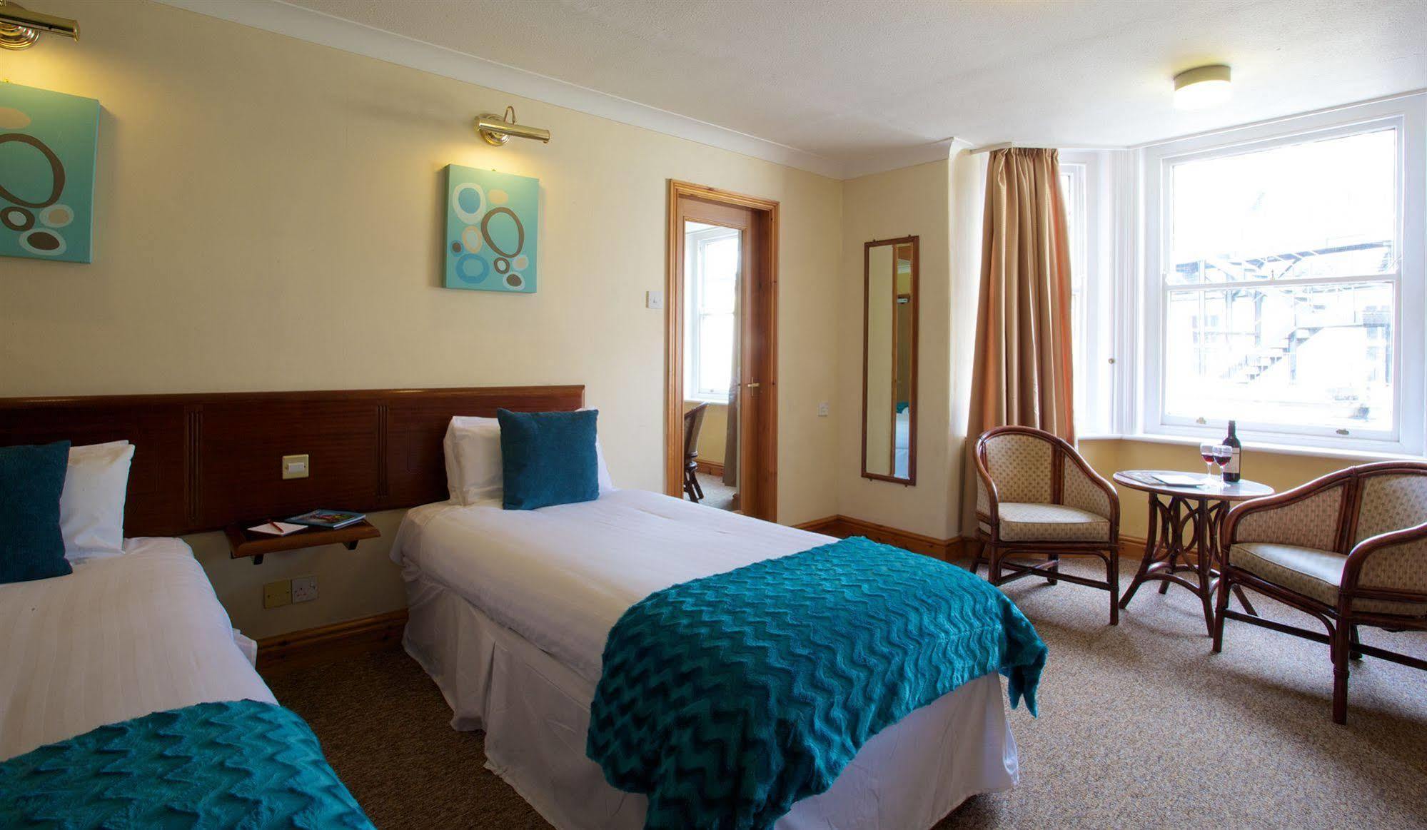 ניומרקט The Rutland Arms Hotel מראה חיצוני תמונה